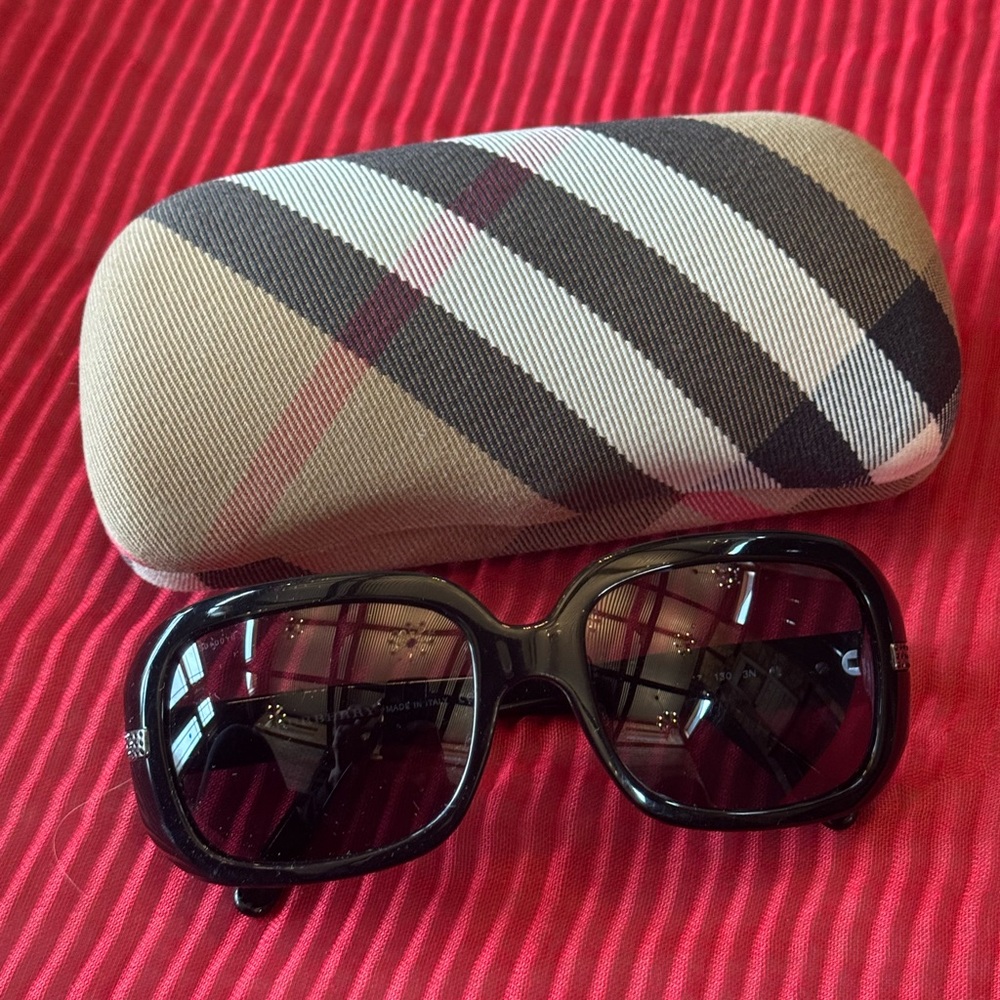Burberry Black Sunglasses with Checkered Case